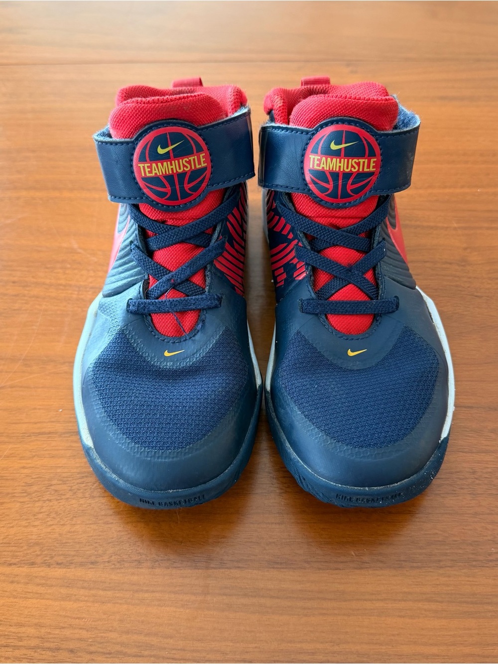 Nike Team Hustle Kids Basketball Shoes Navy Red Size 1Y